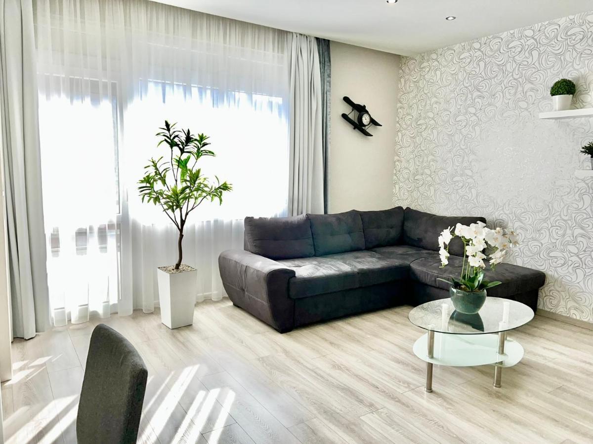 Downtown Dream Apartmans Szeged Esterno foto