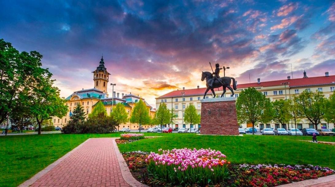 Downtown Dream Apartmans Szeged Esterno foto