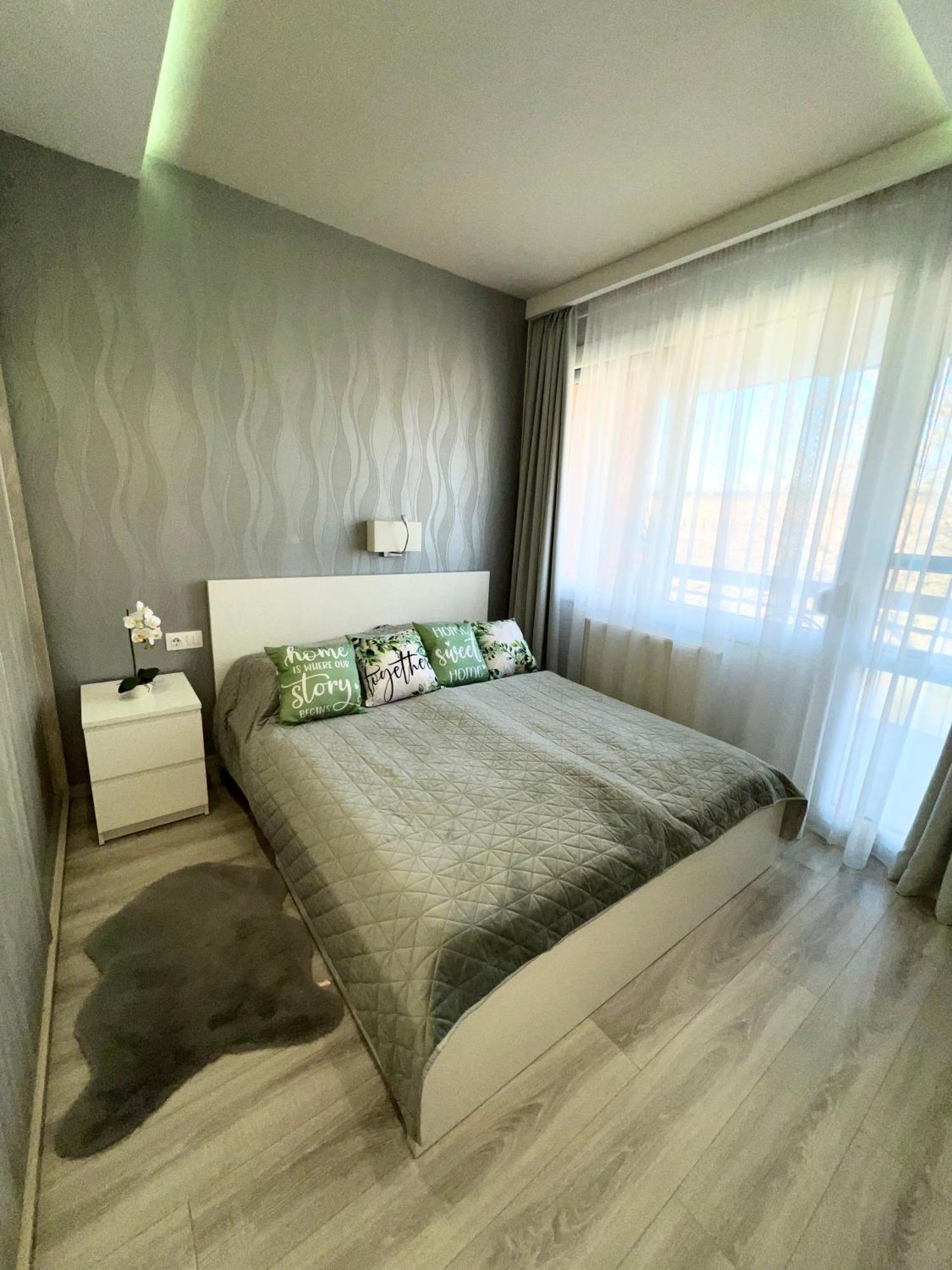 Downtown Dream Apartmans Szeged Esterno foto
