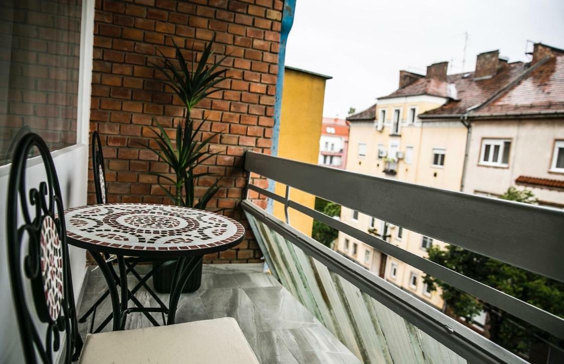 Downtown Dream Apartmans Szeged Esterno foto