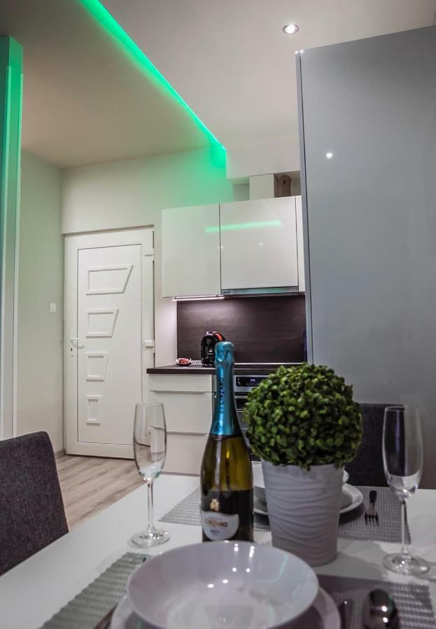 Downtown Dream Apartmans Szeged Esterno foto