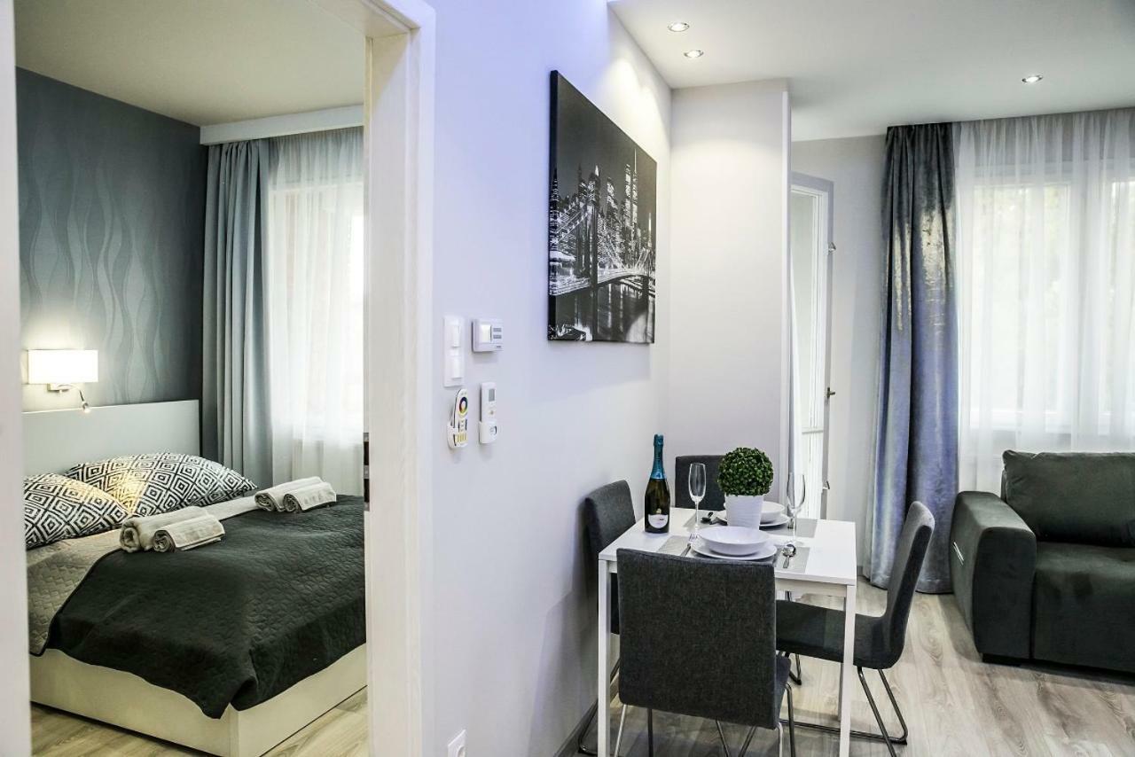 Downtown Dream Apartmans Szeged Esterno foto
