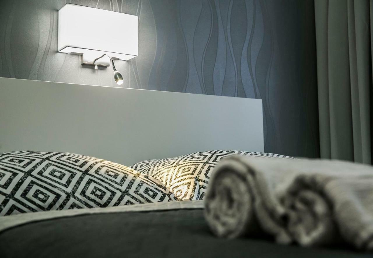 Downtown Dream Apartmans Szeged Esterno foto