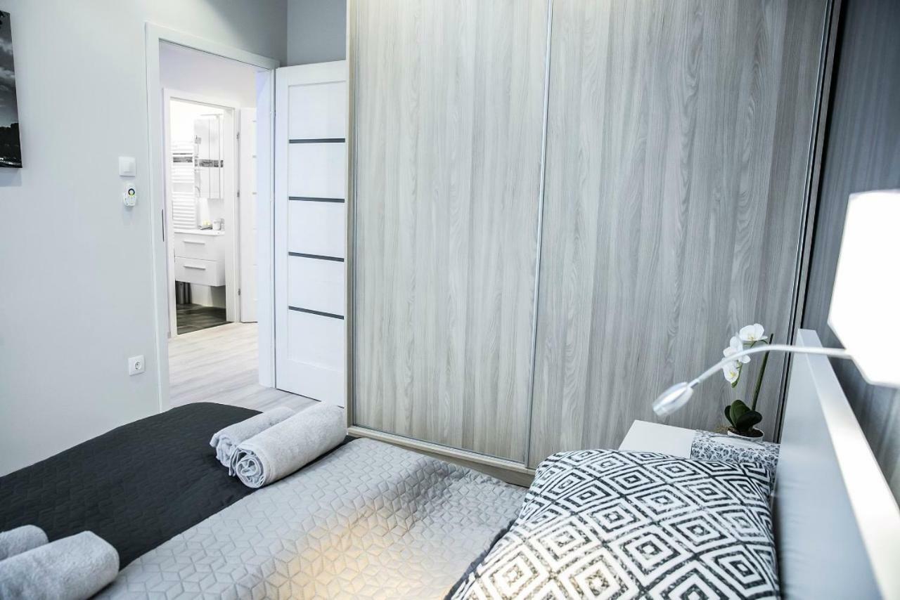 Downtown Dream Apartmans Szeged Esterno foto
