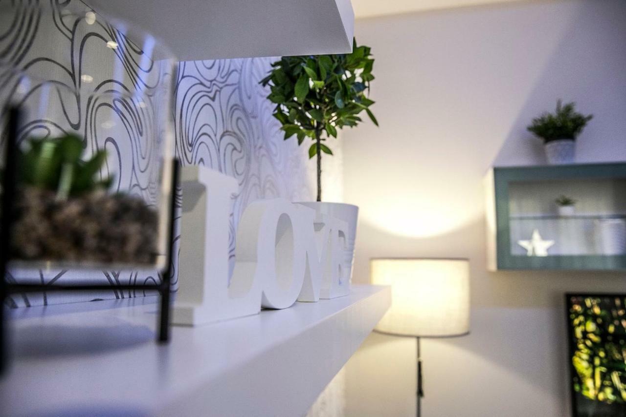 Downtown Dream Apartmans Szeged Esterno foto