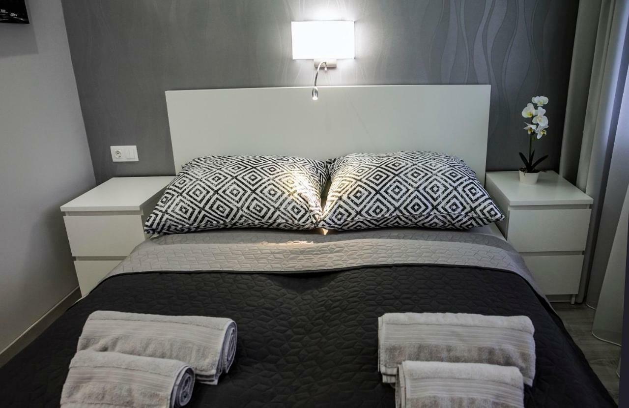 Downtown Dream Apartmans Szeged Esterno foto