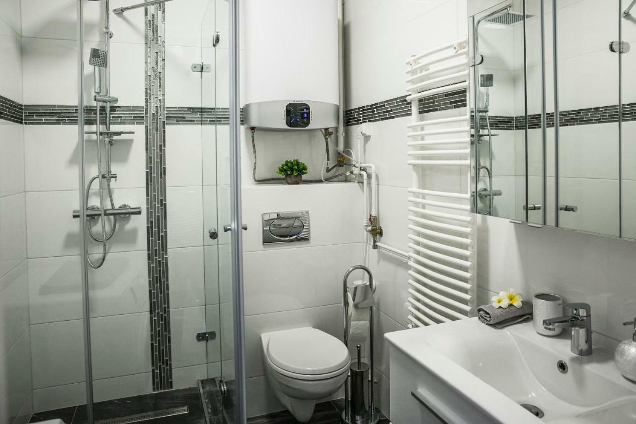 Downtown Dream Apartmans Szeged Esterno foto